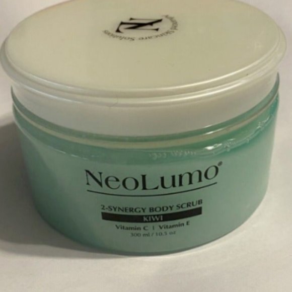 NEOLUMO 2-SYNERGY BODY SCRUB KIWI-VITAMIN C-VITAMIN E-10.5 oz/ 300 ml-NEW-SEALED - Picture 2 of 4